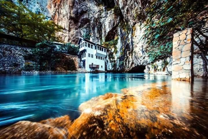 Family Apartment Near Old Town Mostar Bagian luar foto