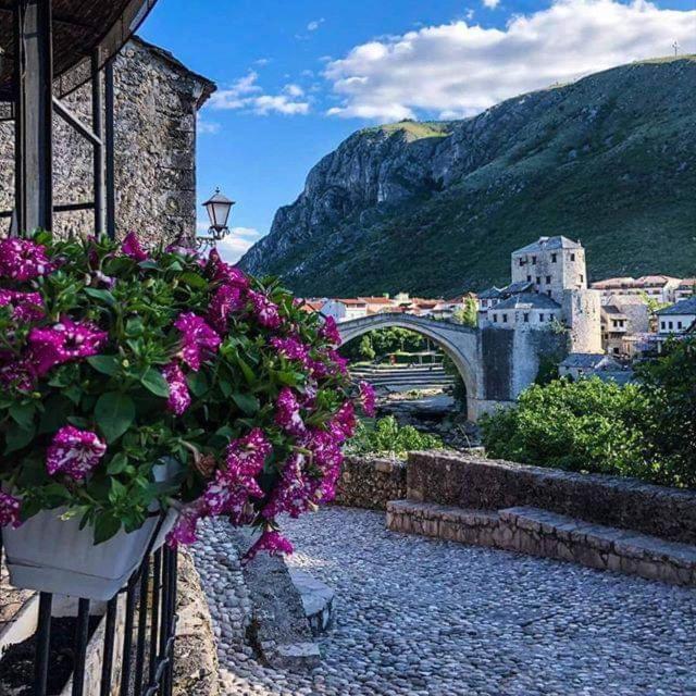 Family Apartment Near Old Town Mostar Bagian luar foto
