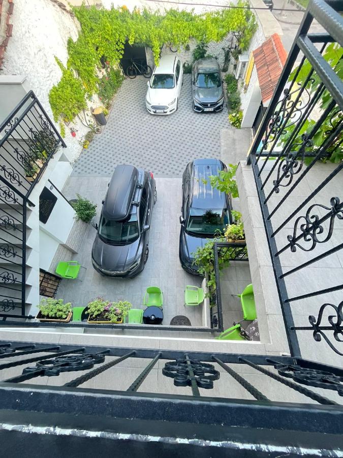 Family Apartment Near Old Town Mostar Bagian luar foto