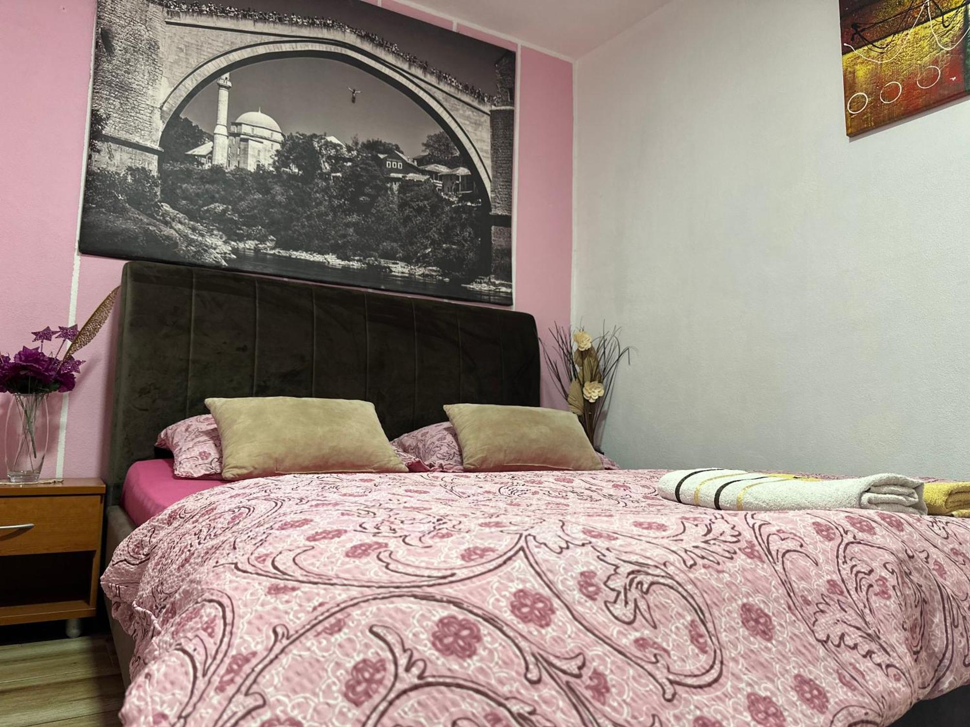 Family Apartment Near Old Town Mostar Bagian luar foto