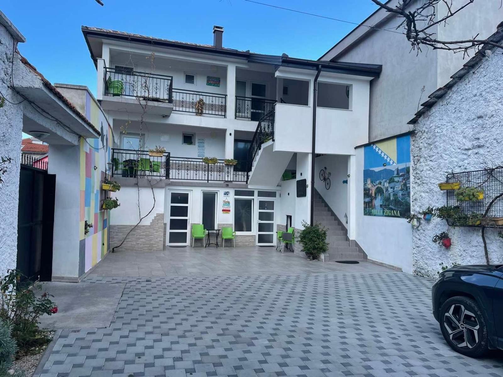 Family Apartment Near Old Town Mostar Bagian luar foto
